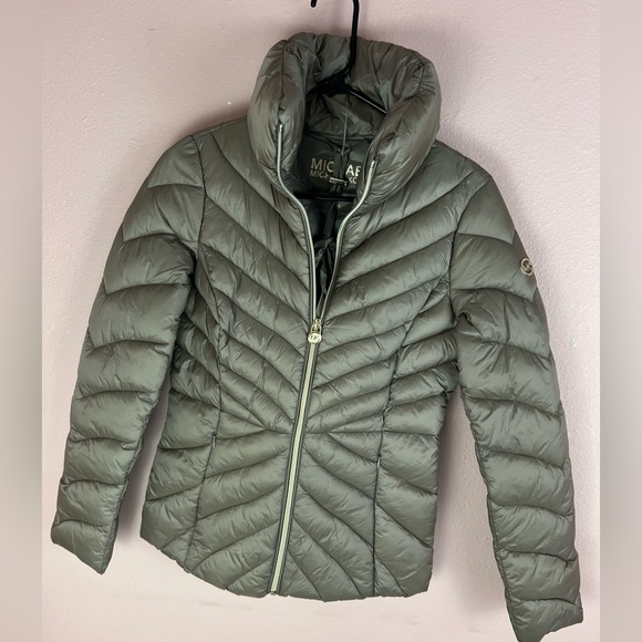 Michael Kors Women's Charcoal Puffer Coat ✨brand new ✨